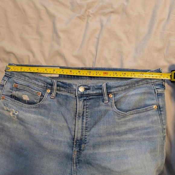 GAP Women's High Rise Distressed Cigarette Jeans Size 33 / 16R - Picture 5 of 8
